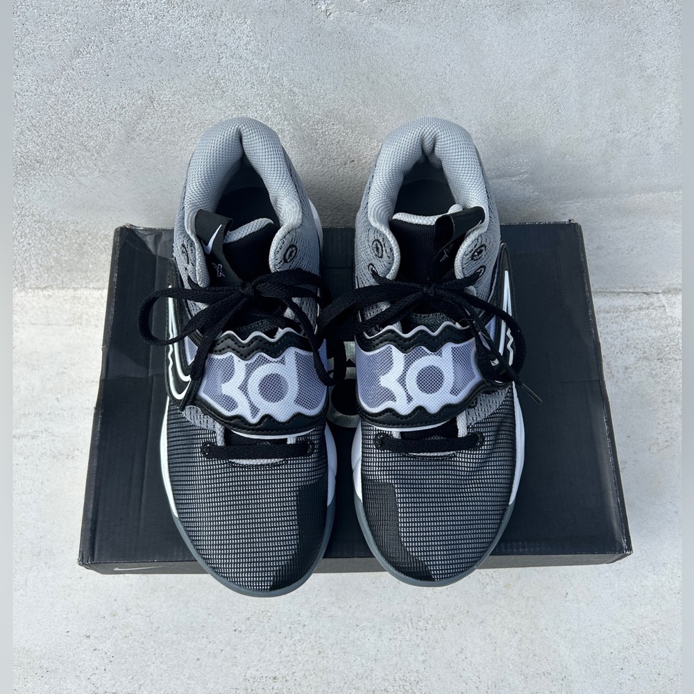 Nike Trey 5 X Basketball shoes